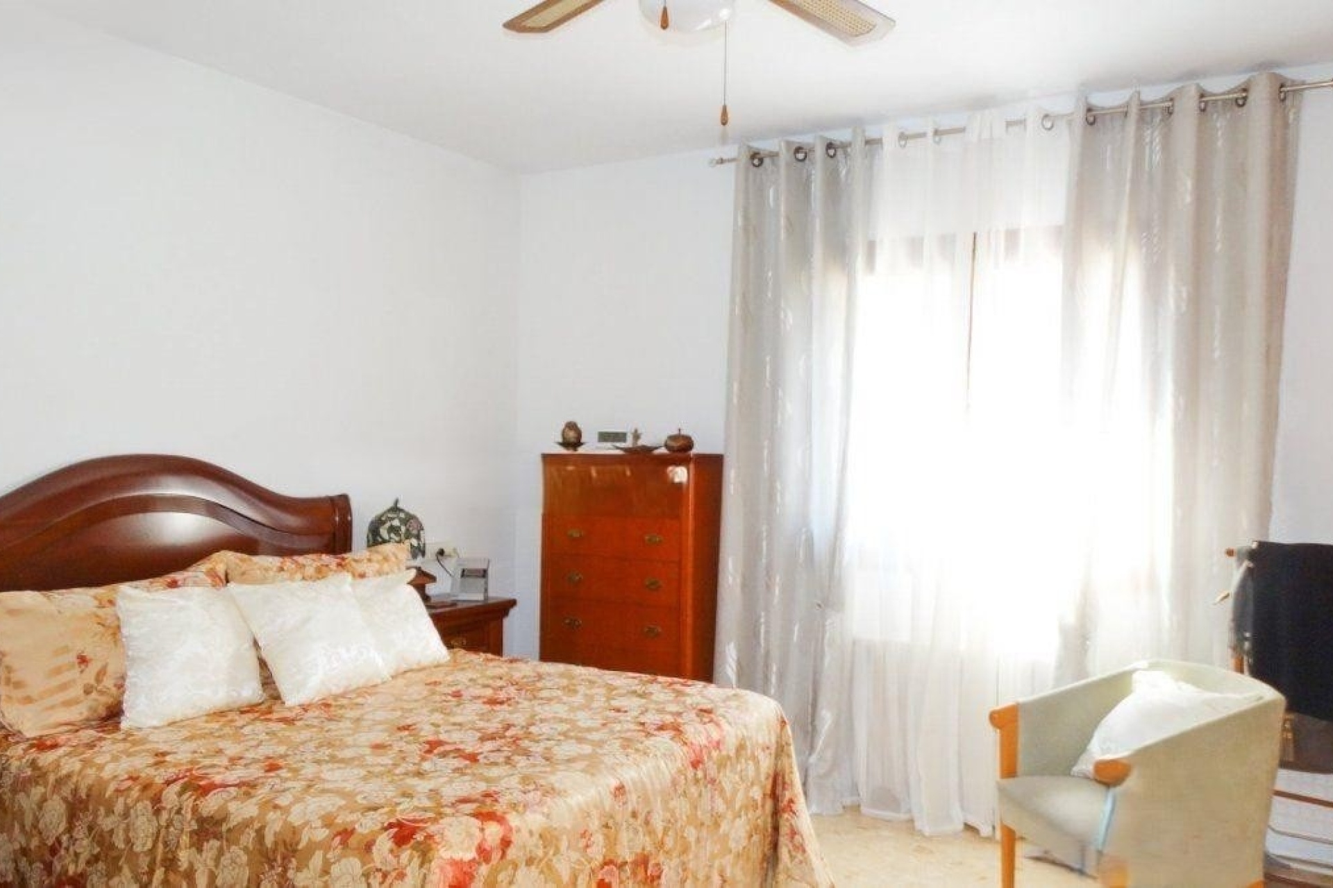 Resale - Villa - Benidorm - Benidorm Centro