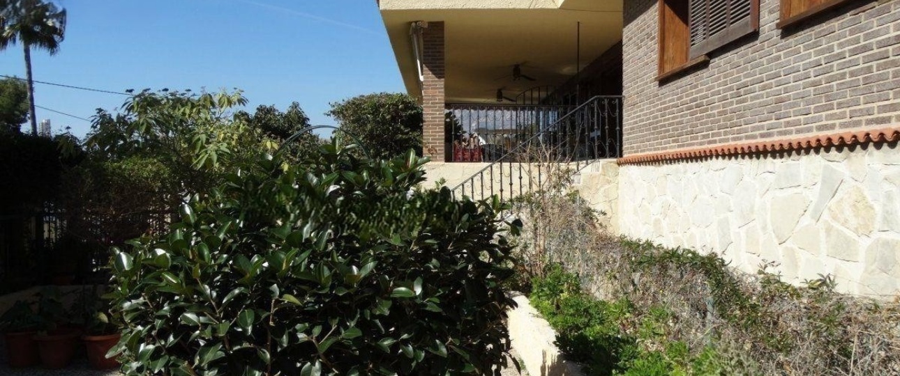 Resale - Villa - Benidorm - Benidorm Centro