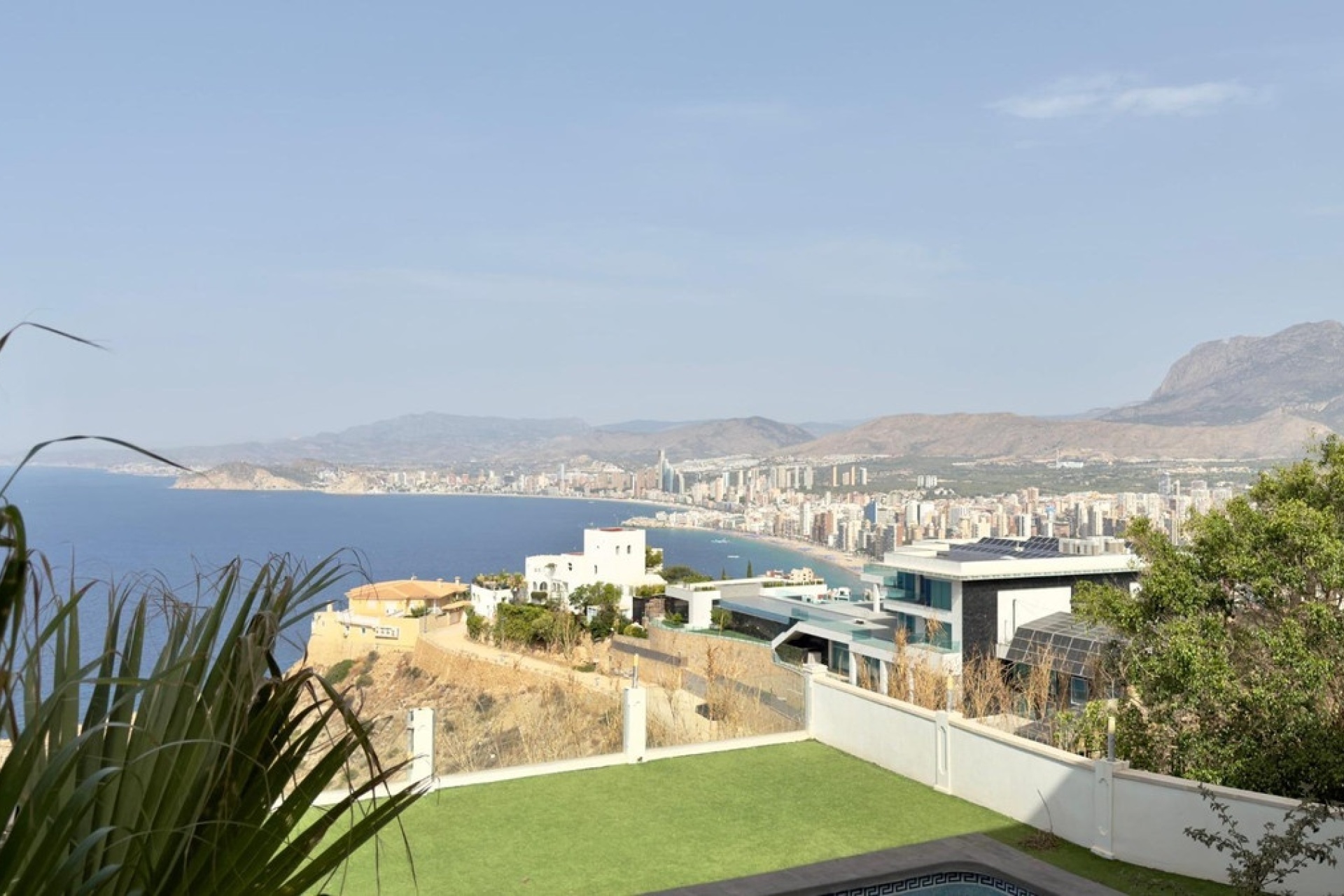 Resale - Villa - Benidorm - Benidorm Centro