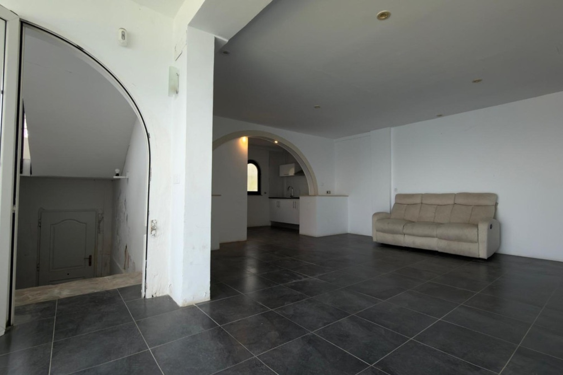 Resale - Villa - Benidorm - Benidorm Centro