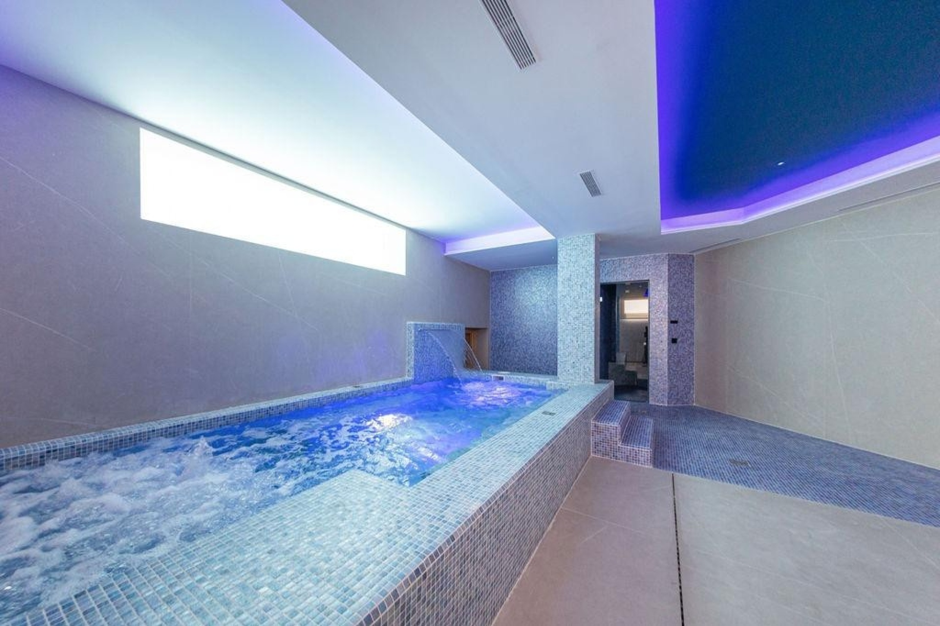Resale - Villa - Benidorm - Benidorm Centro