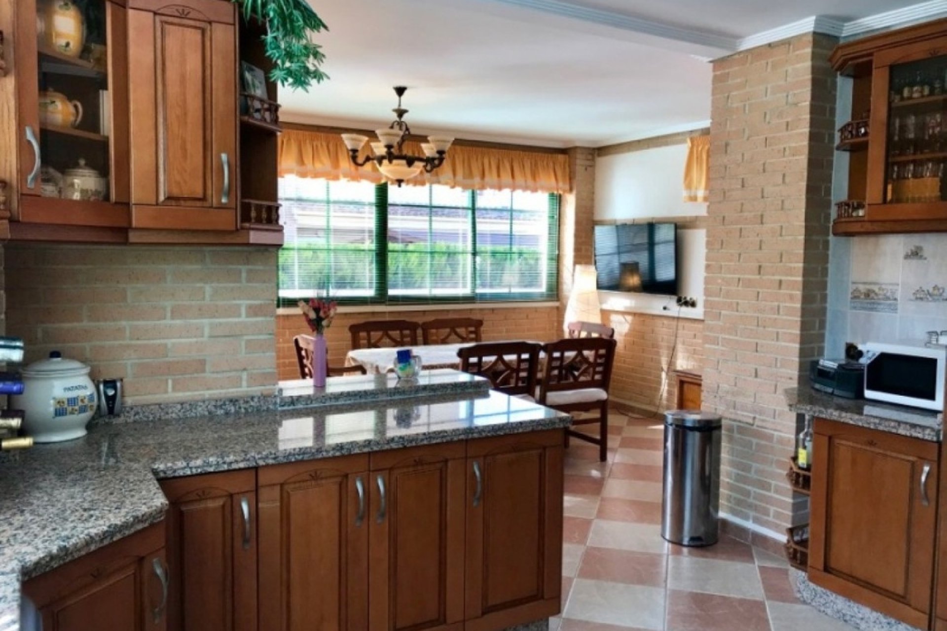 Resale - Villa - Benidorm - Benidorm Centro