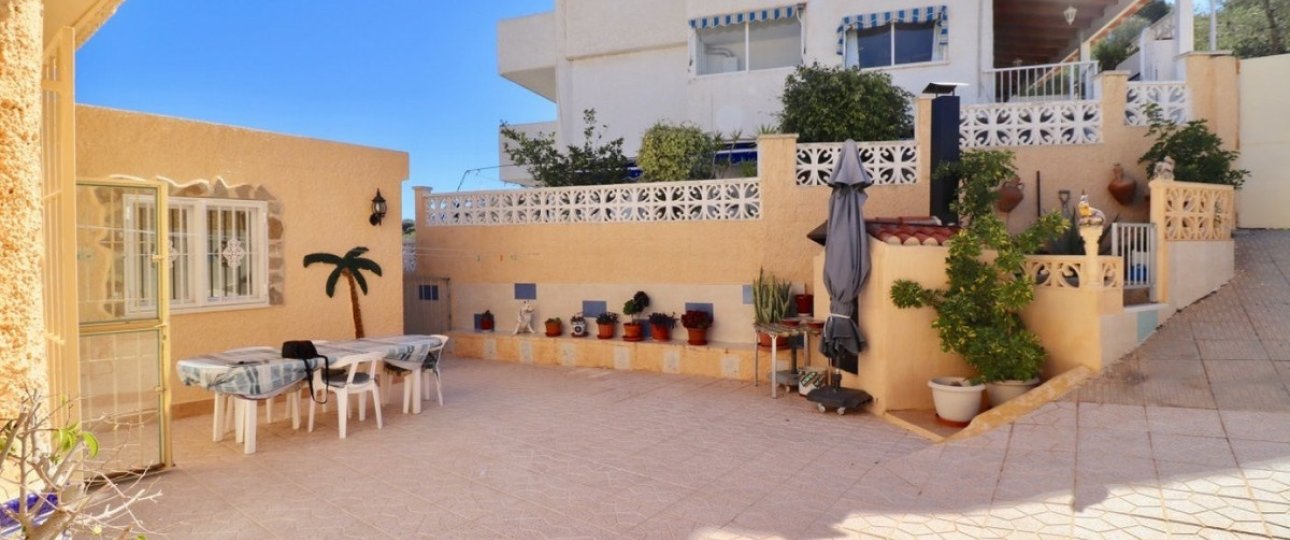 Resale - Villa - Benidorm - Benidorm Centro