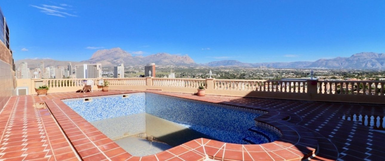 Resale - Villa - Benidorm - Benidorm Centro