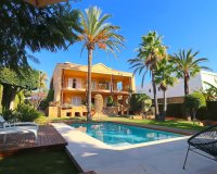 Resale - Villa - Benidorm - Benidorm Centro