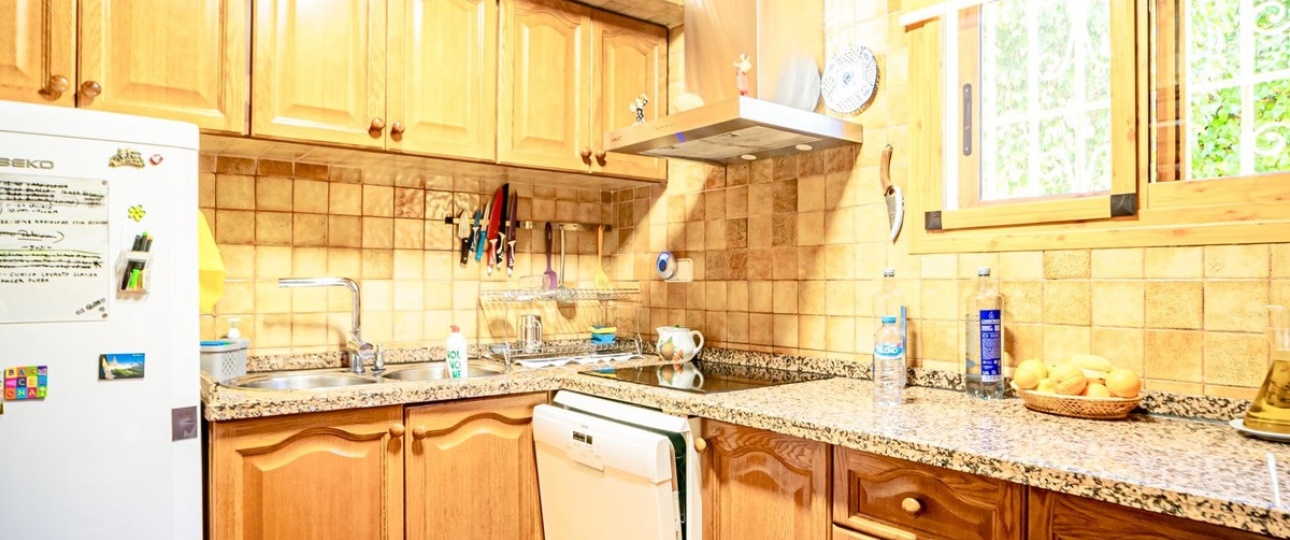 Resale - Villa - Benidorm - Benidorm Centro