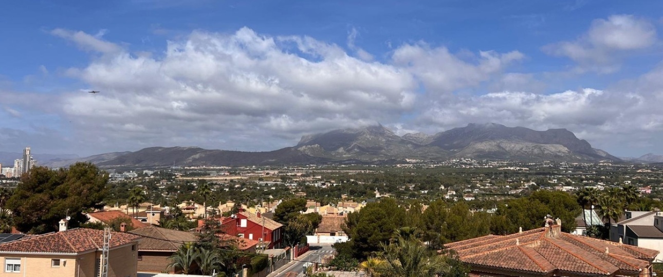 Resale - Villa - Benidorm - Benidorm Centro