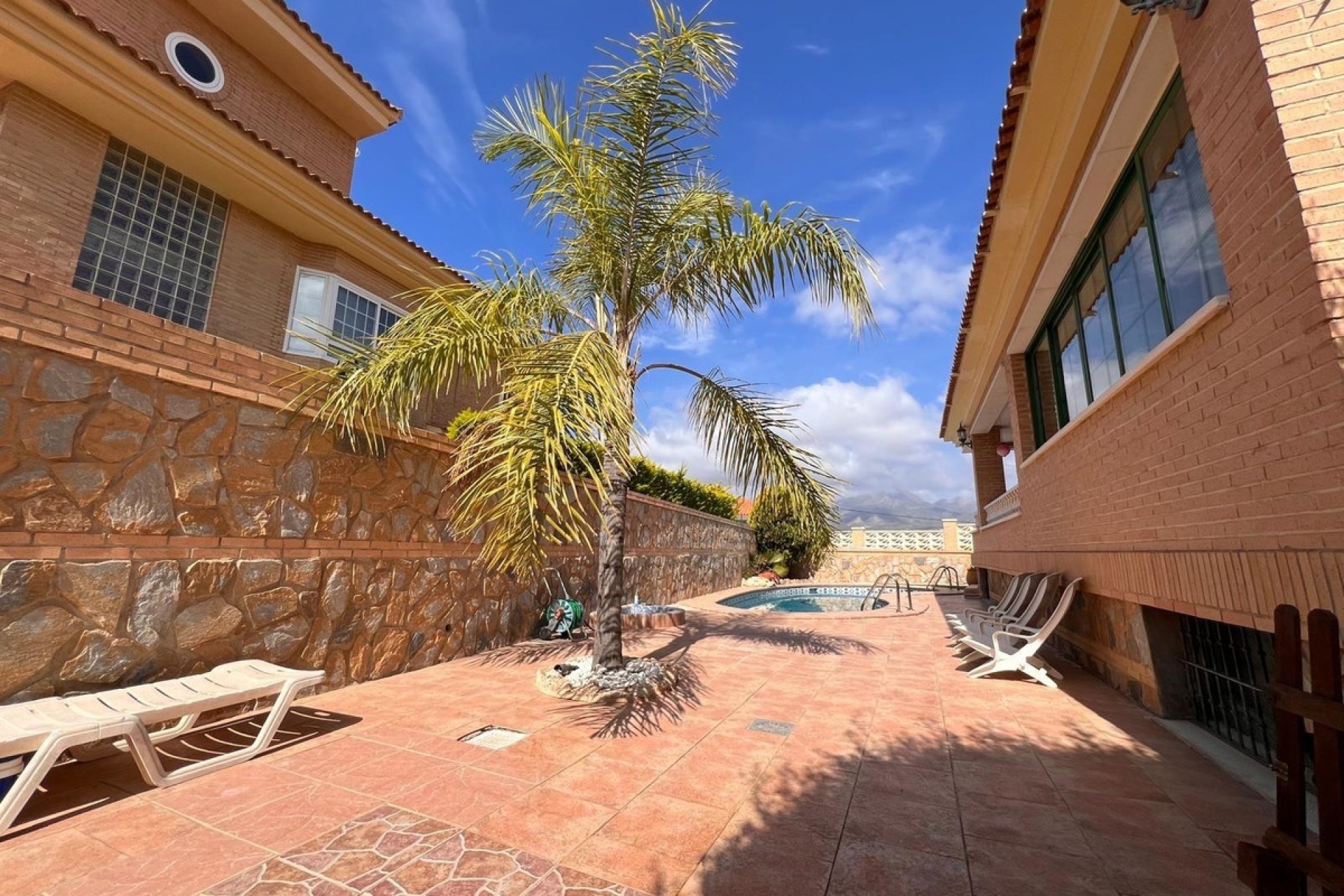 Resale - Villa - Benidorm - Benidorm Centro