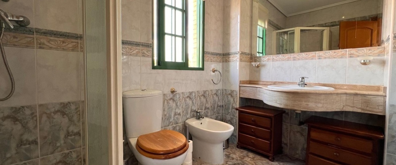 Resale - Villa - Benidorm - Benidorm Centro