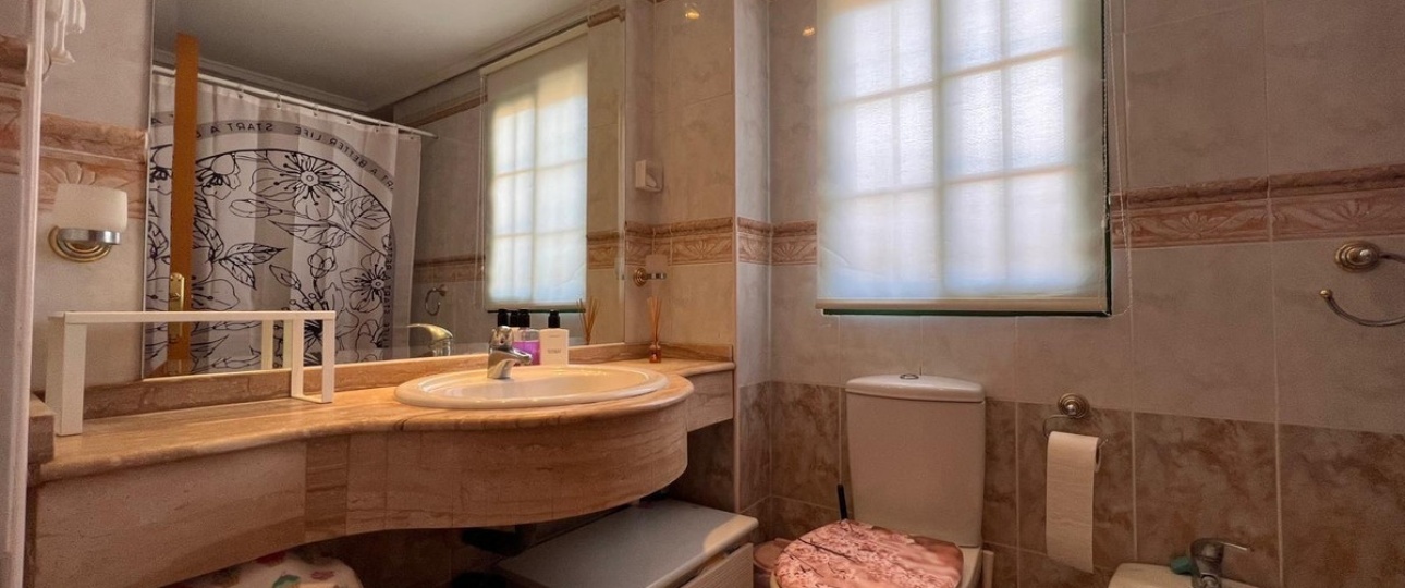 Resale - Villa - Benidorm - Benidorm Centro