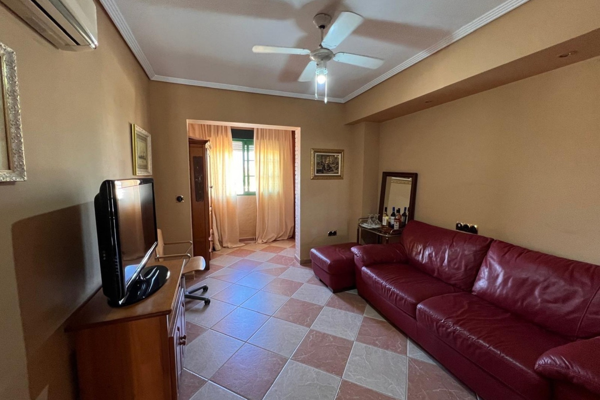 Resale - Villa - Benidorm - Benidorm Centro