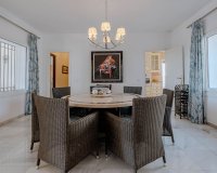 Resale - Villa - El Paraiso