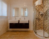 Resale - Villa - El Paraiso