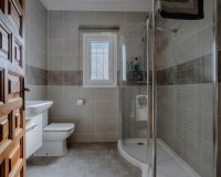 Resale - Villa - El Paraiso