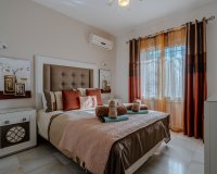 Resale - Villa - El Paraiso