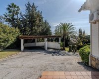 Resale - Villa - El Paraiso