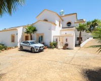 Resale - Villa - El Paraiso