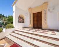 Resale - Villa - El Paraiso