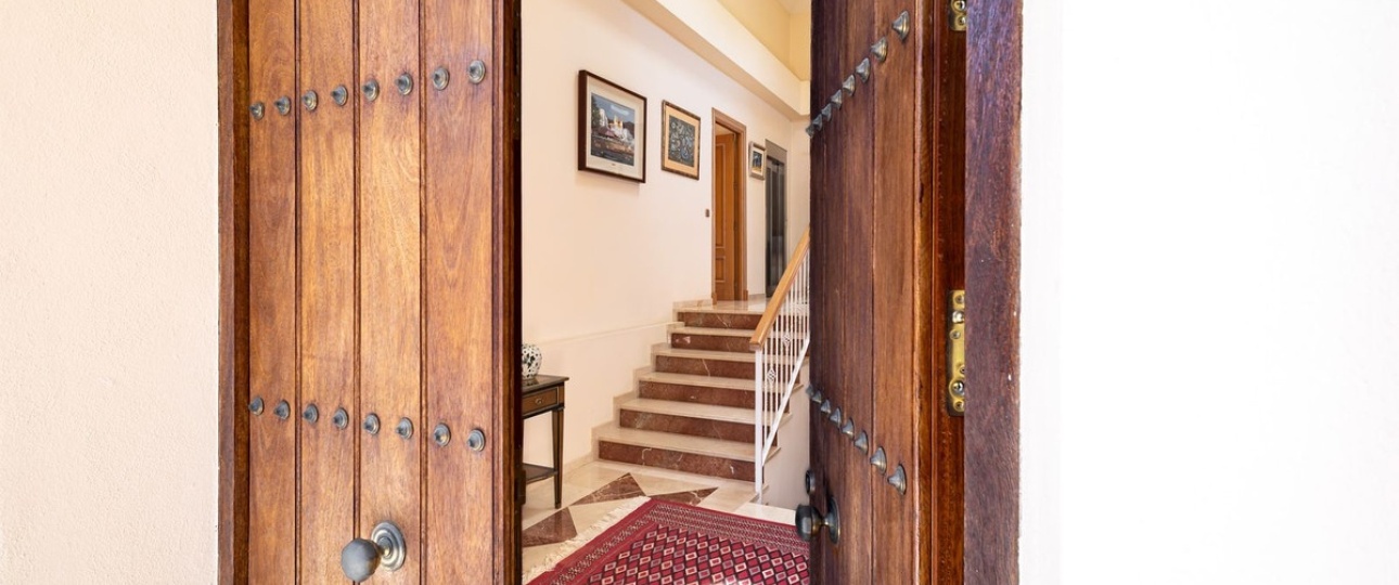 Resale - Villa - El Paraiso