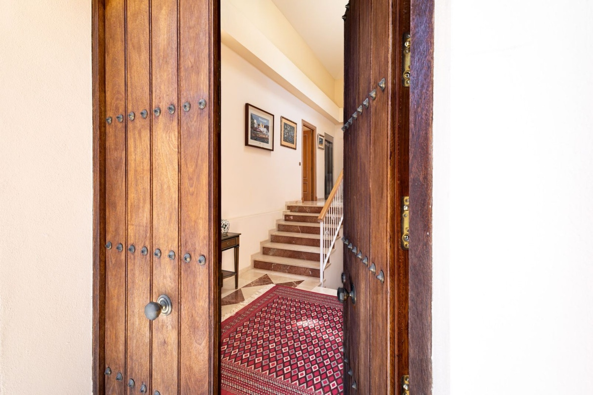 Resale - Villa - El Paraiso