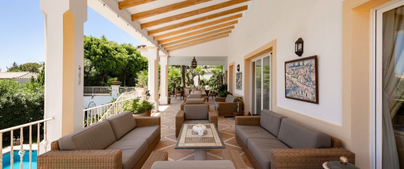 Resale - Villa - El Paraiso