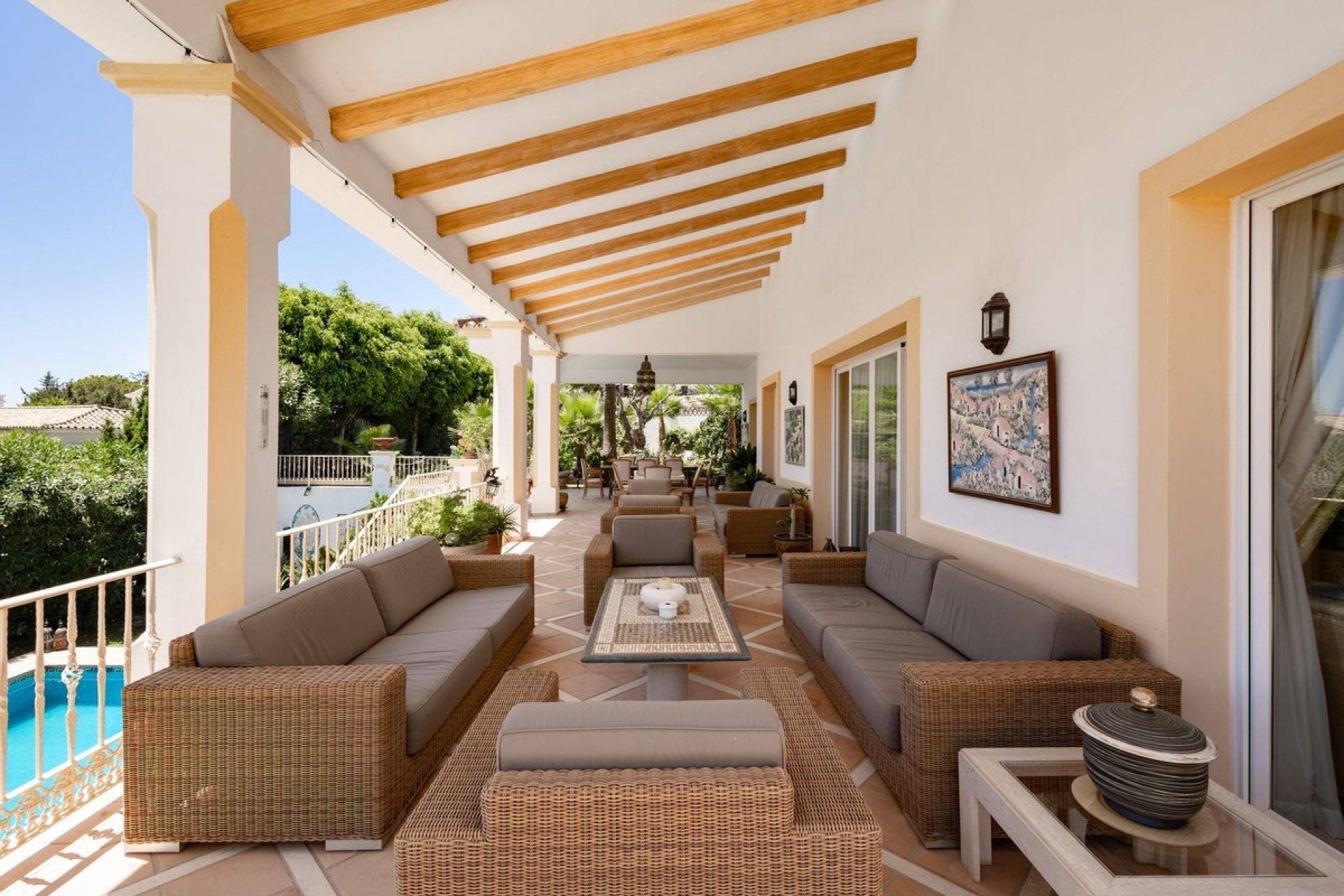 Resale - Villa - El Paraiso