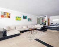 Resale - Villa - El Paraiso