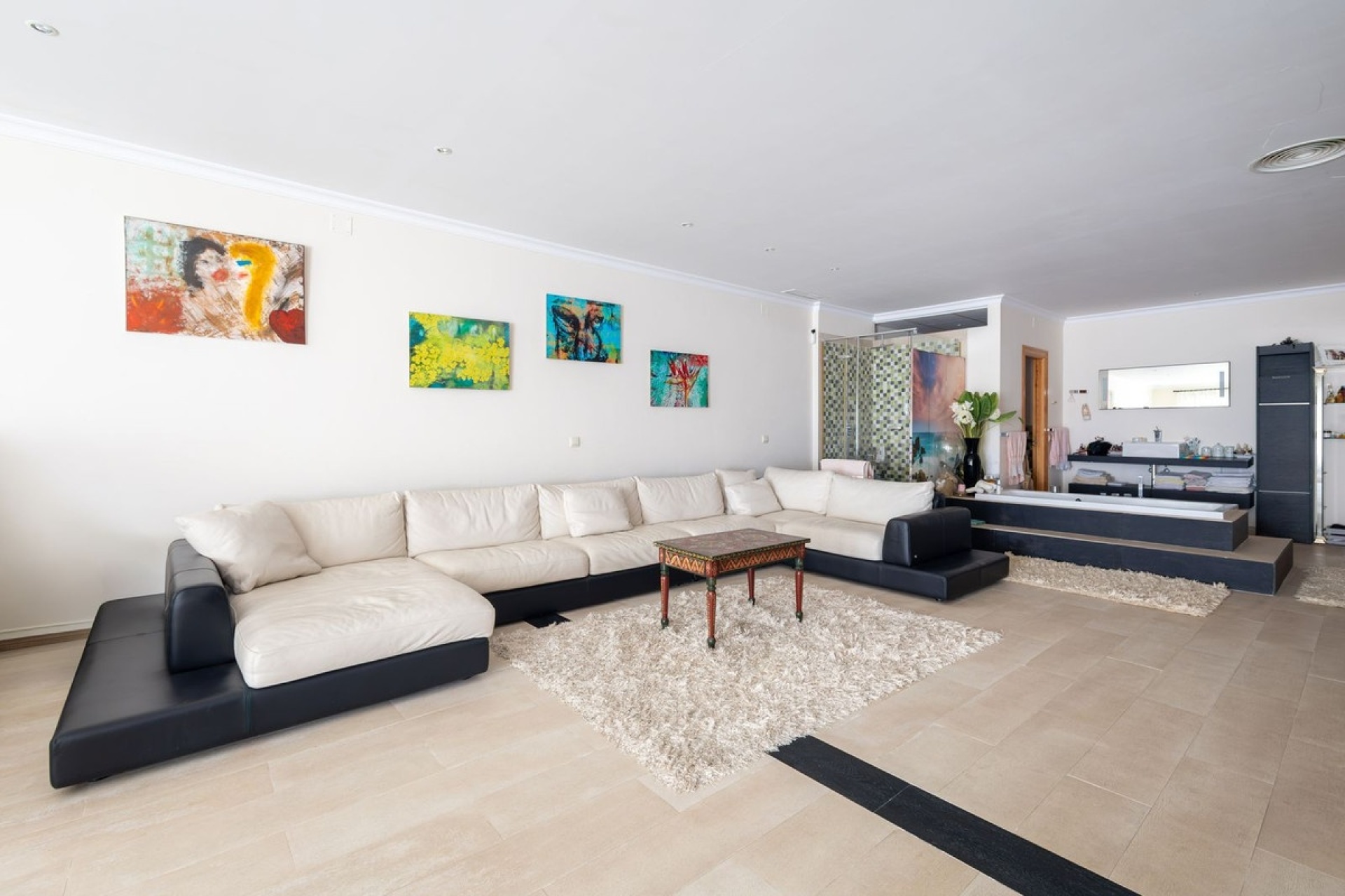 Resale - Villa - El Paraiso