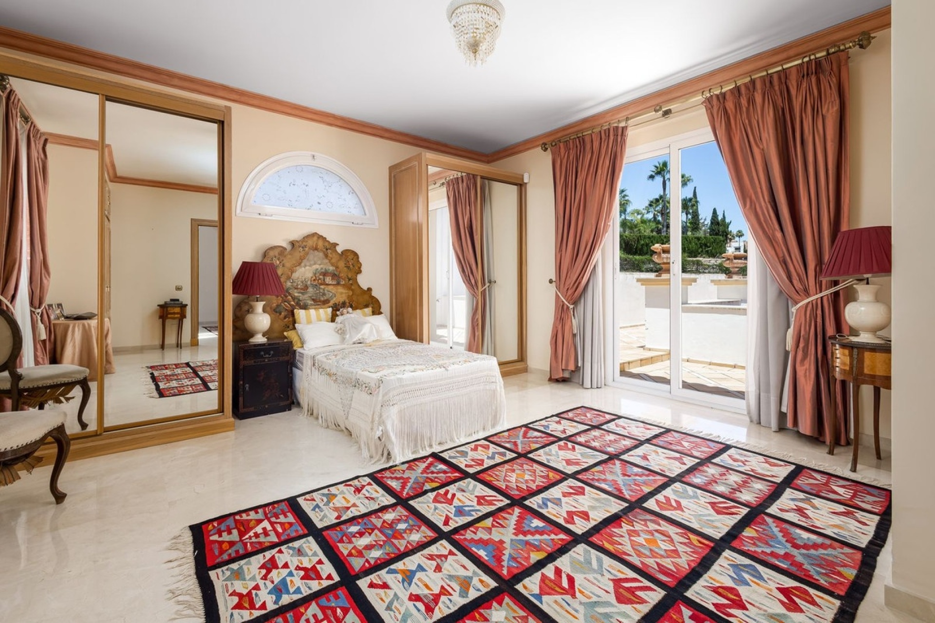 Resale - Villa - El Paraiso