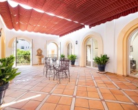 Resale - Villa - El Paraiso