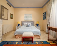 Resale - Villa - El Paraiso