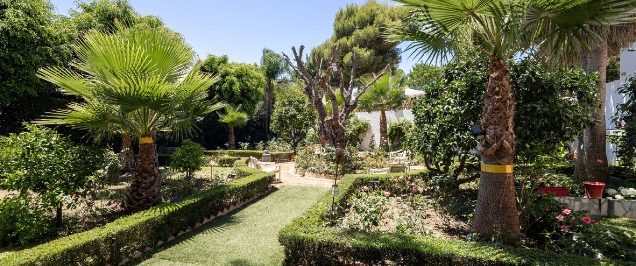 Resale - Villa - El Paraiso