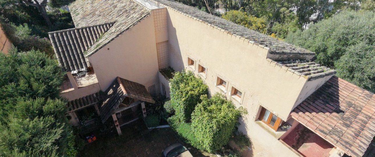 Resale - Villa - Estepona - Atalaya