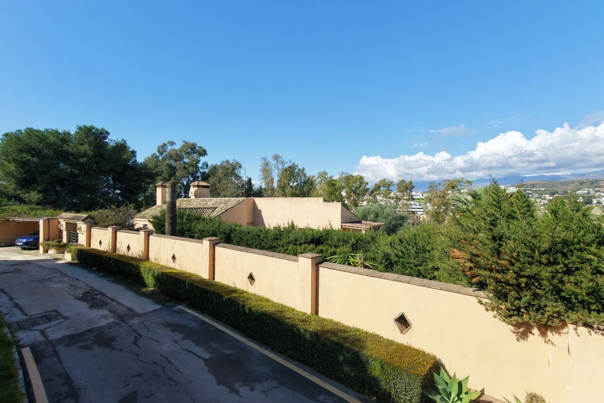 Resale - Villa - Estepona - Atalaya