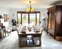 Resale - Villa - Estepona - Atalaya