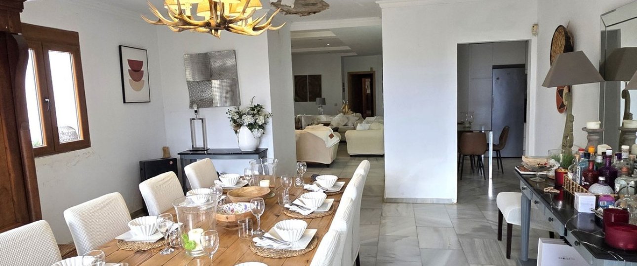 Resale - Villa - Estepona - Atalaya