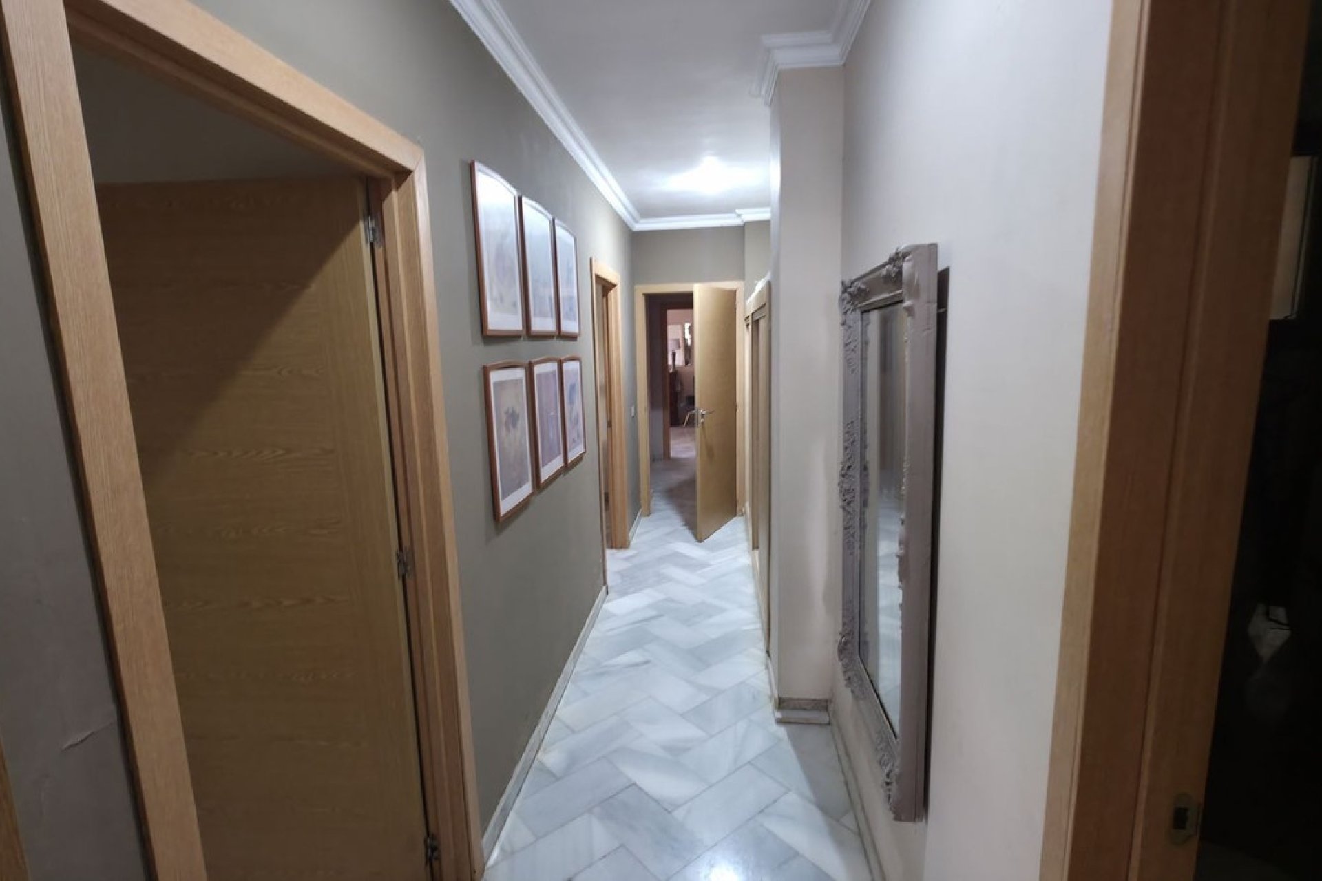 Resale - Villa - Estepona - Atalaya