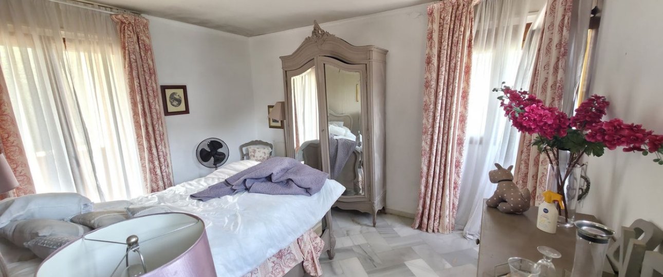 Resale - Villa - Estepona - Atalaya