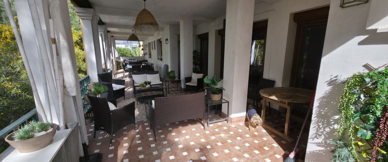 Resale - Villa - Estepona - Atalaya