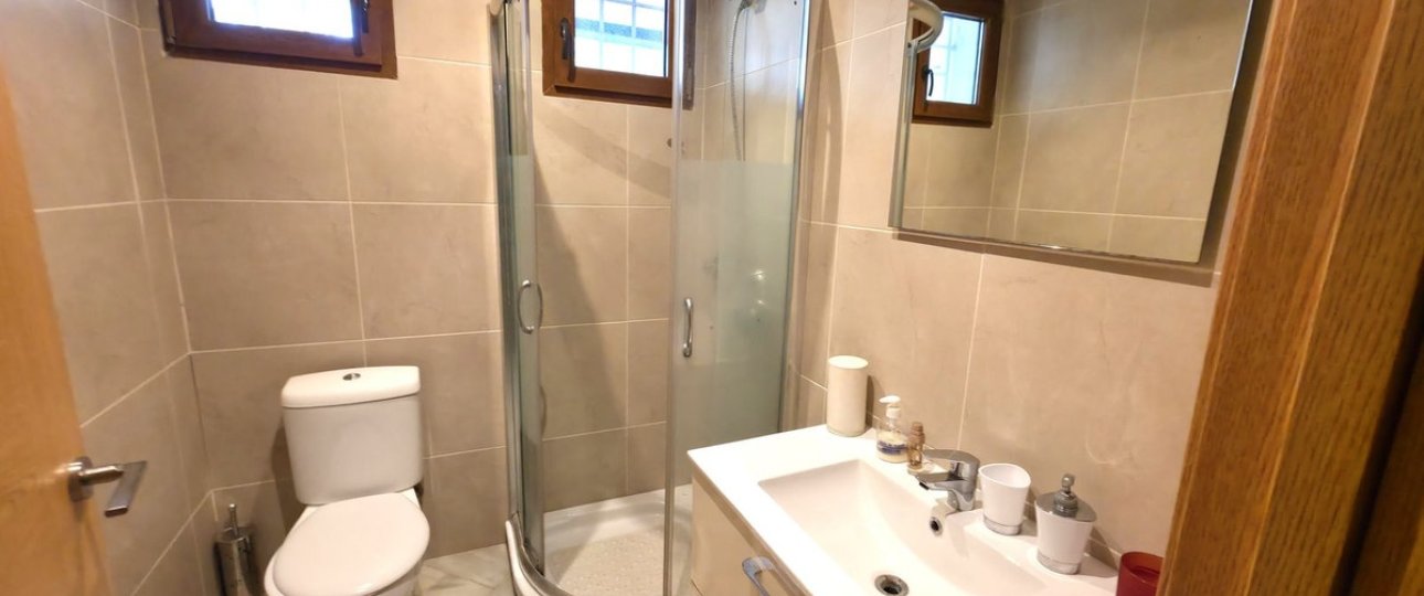 Resale - Villa - Estepona - Atalaya