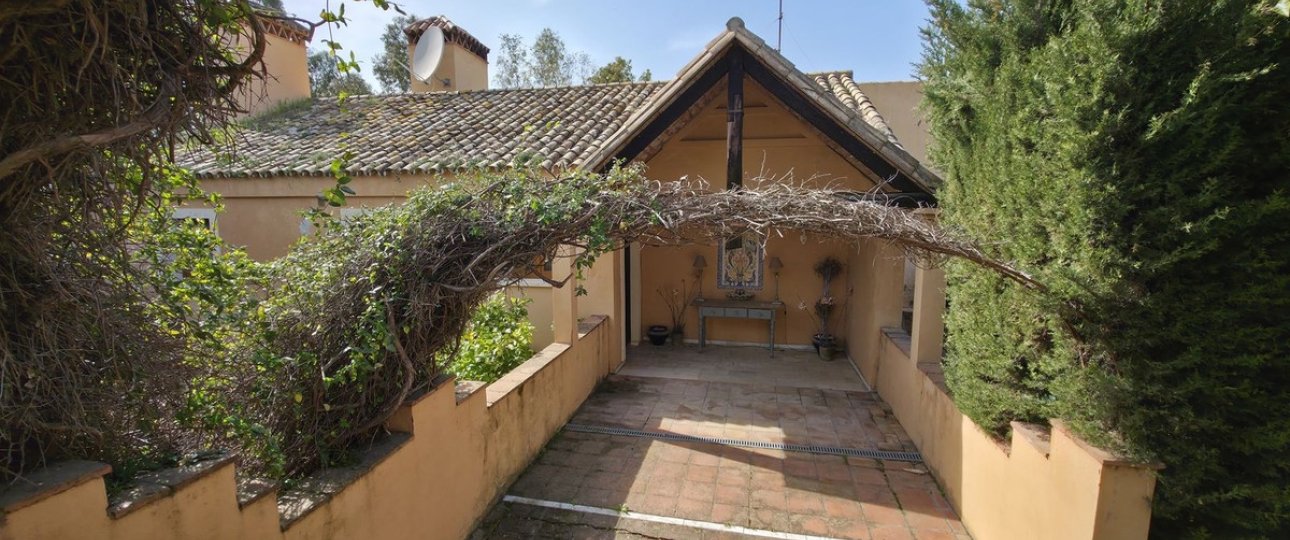 Resale - Villa - Estepona - Atalaya