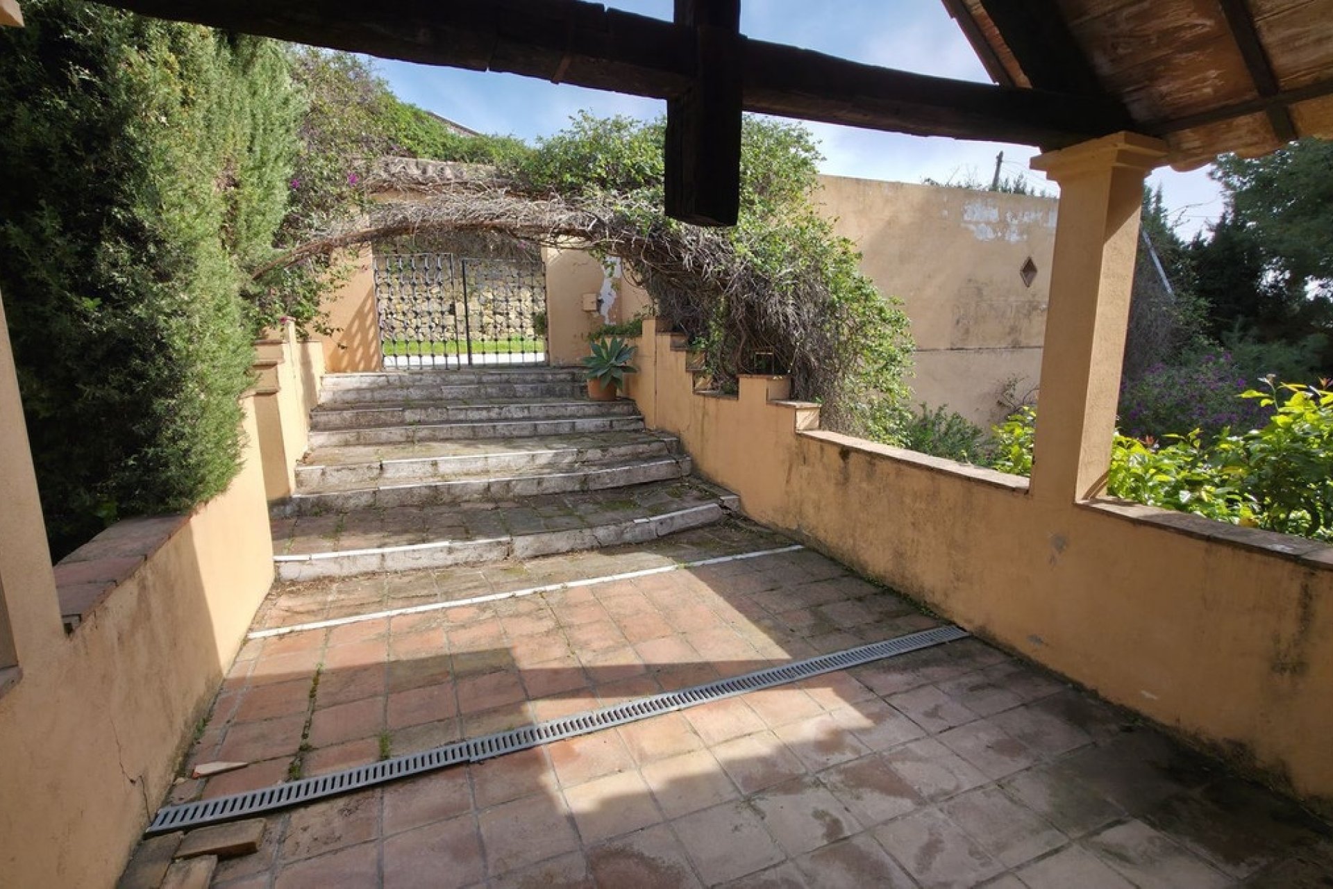 Resale - Villa - Estepona - Atalaya