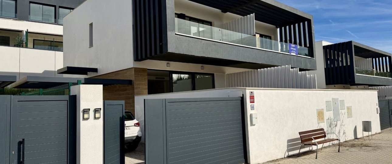 Resale - Villa - Estepona - Atalaya