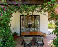 Resale - Villa - Estepona - Atalaya