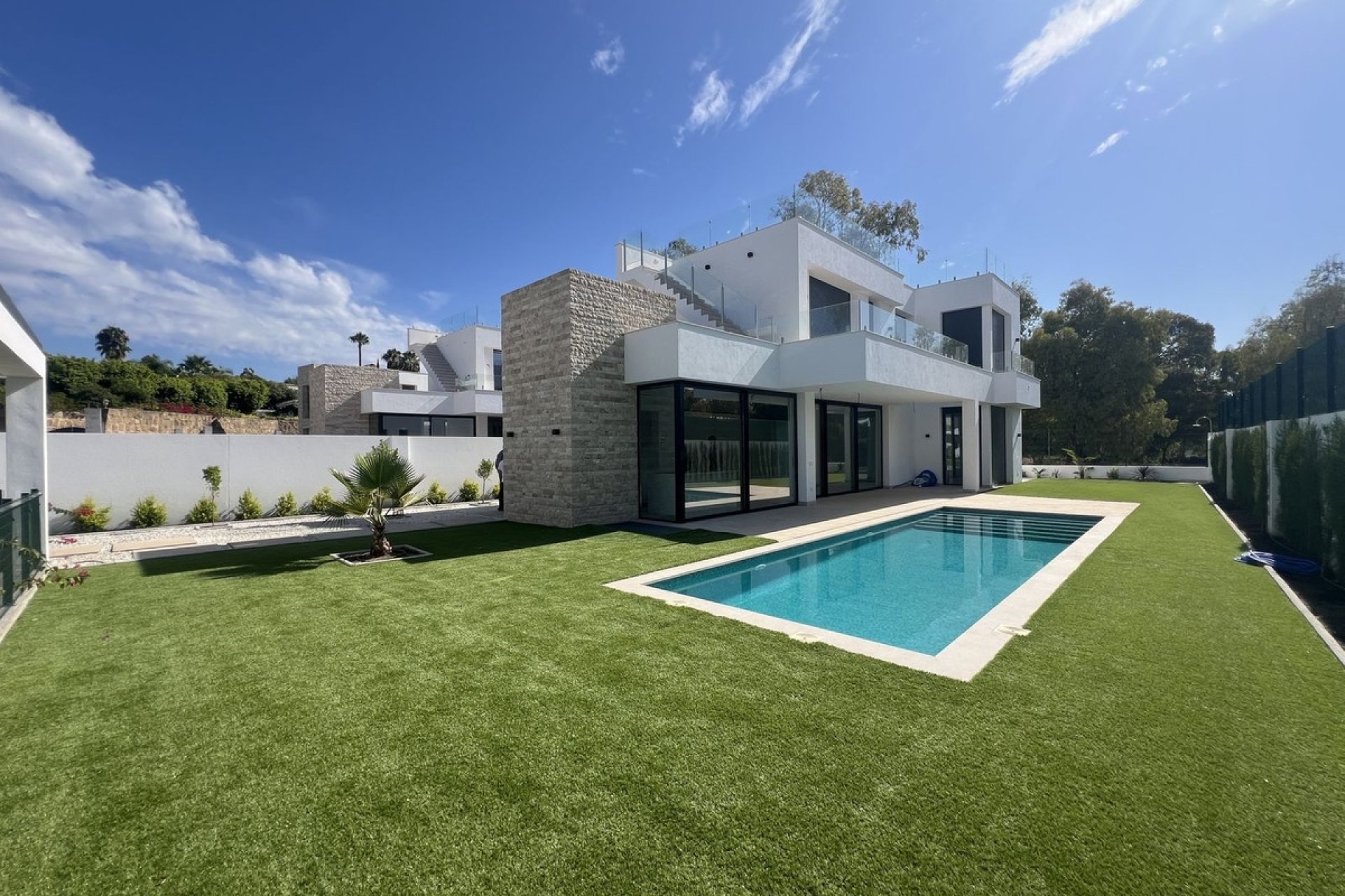 Resale - Villa - Estepona - Atalaya