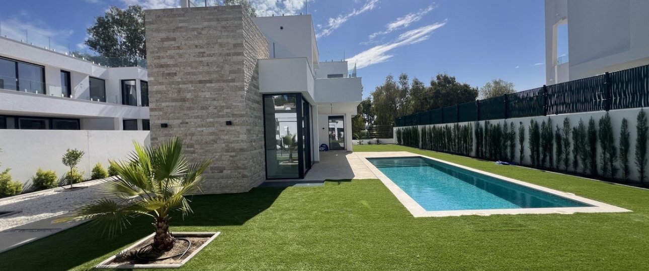 Resale - Villa - Estepona - Atalaya