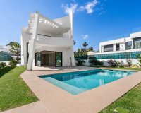 Resale - Villa - Estepona - Atalaya