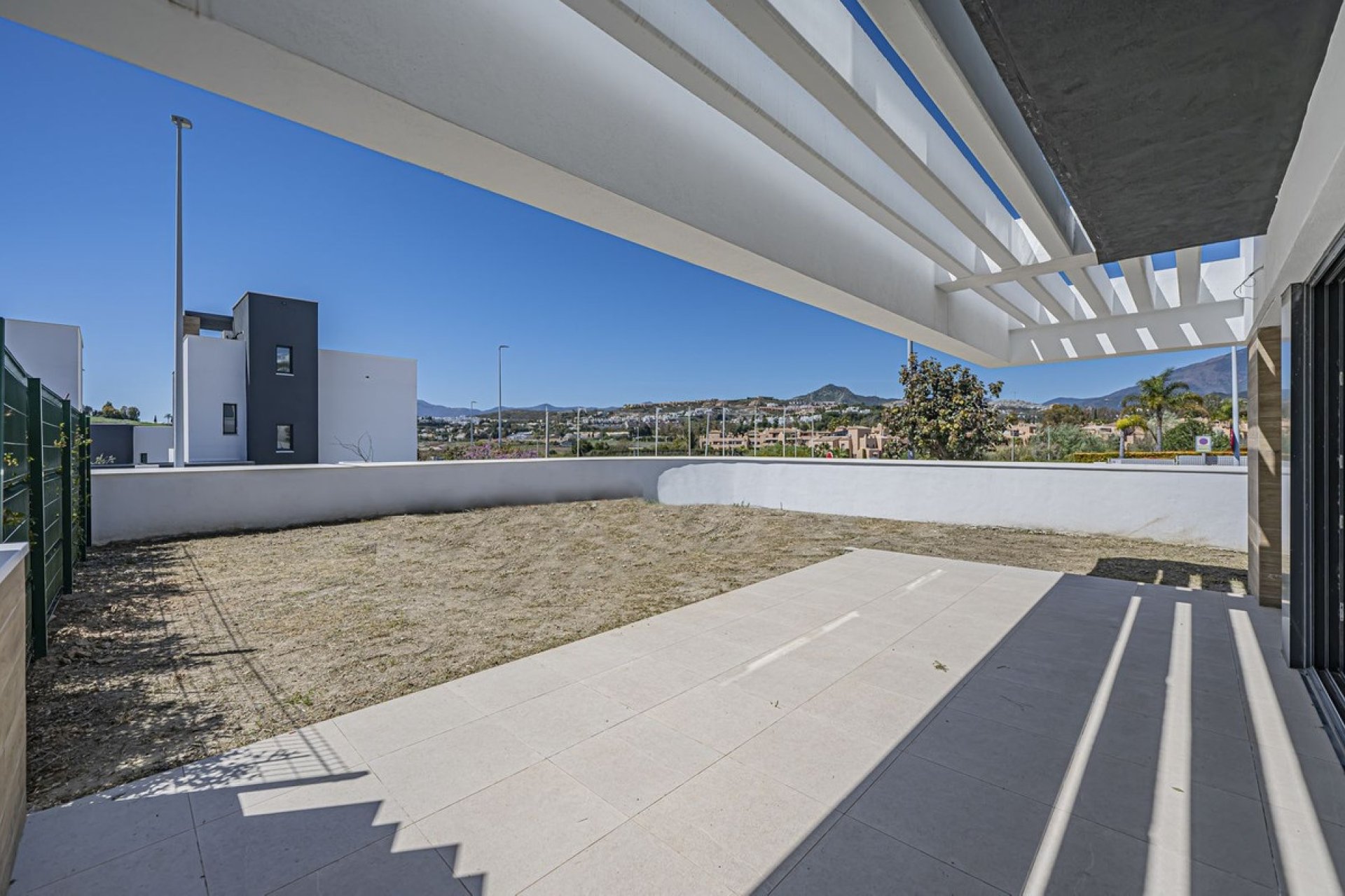 Resale - Villa - Estepona - Atalaya