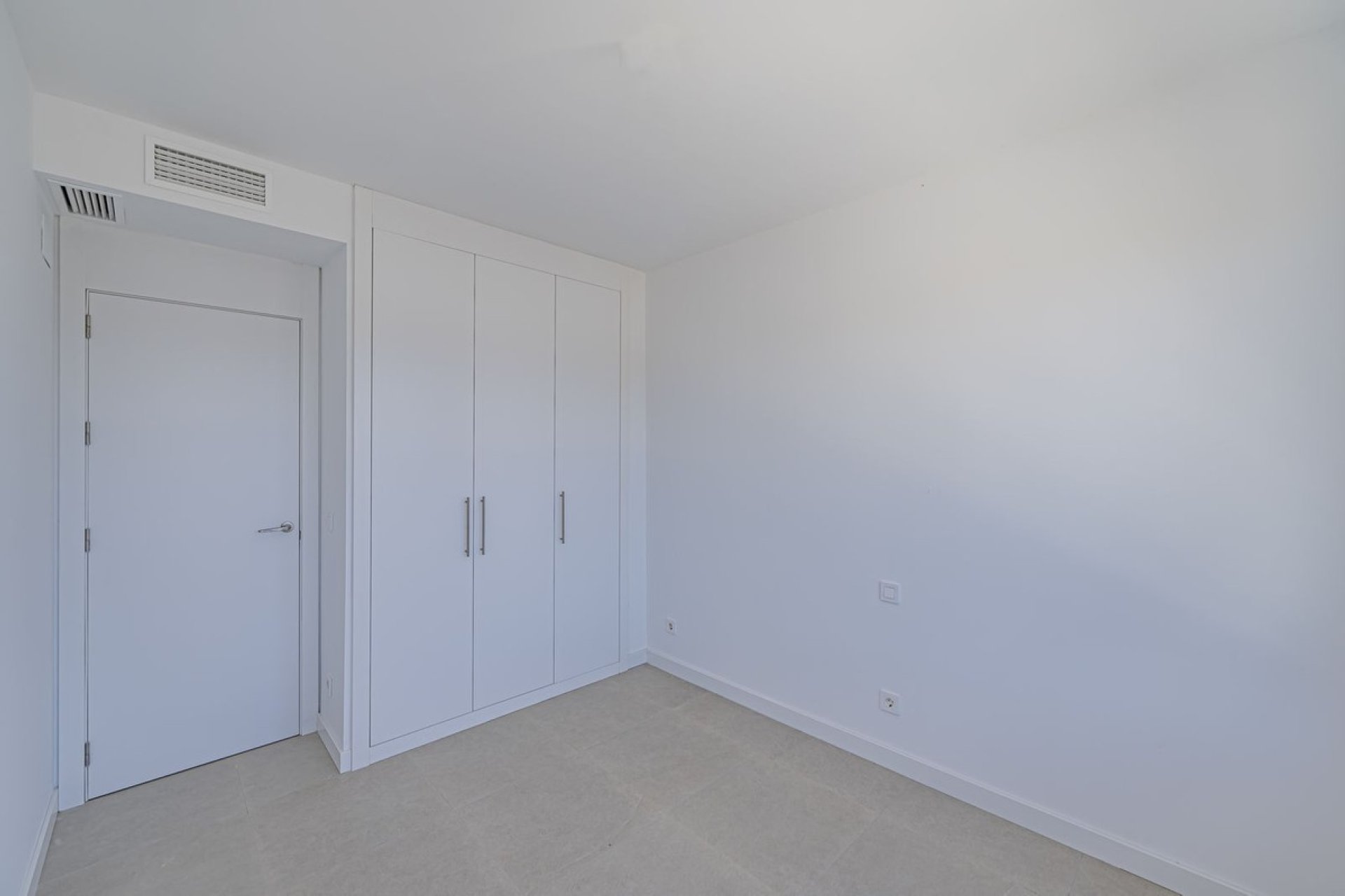 Resale - Villa - Estepona - Atalaya