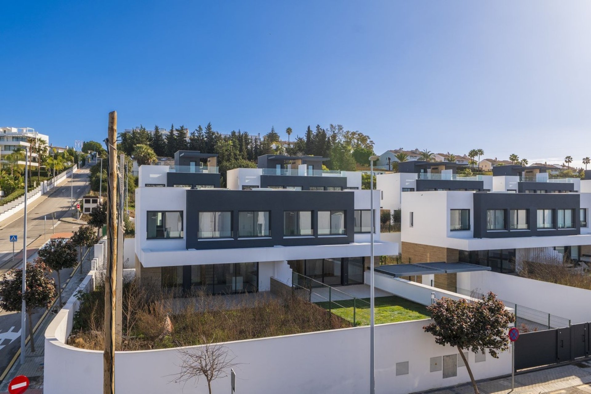 Resale - Villa - Estepona - Atalaya
